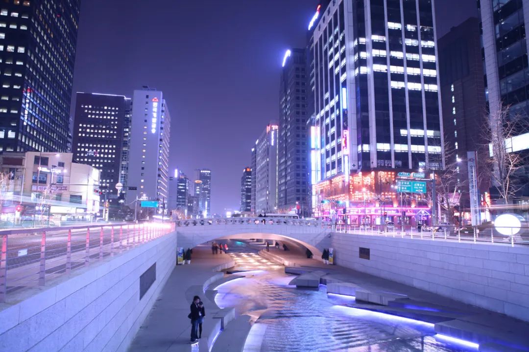 The ubiquitous sense of technology - Seoul