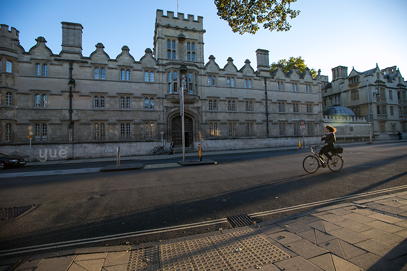 Doesn't Oxford look like a university?