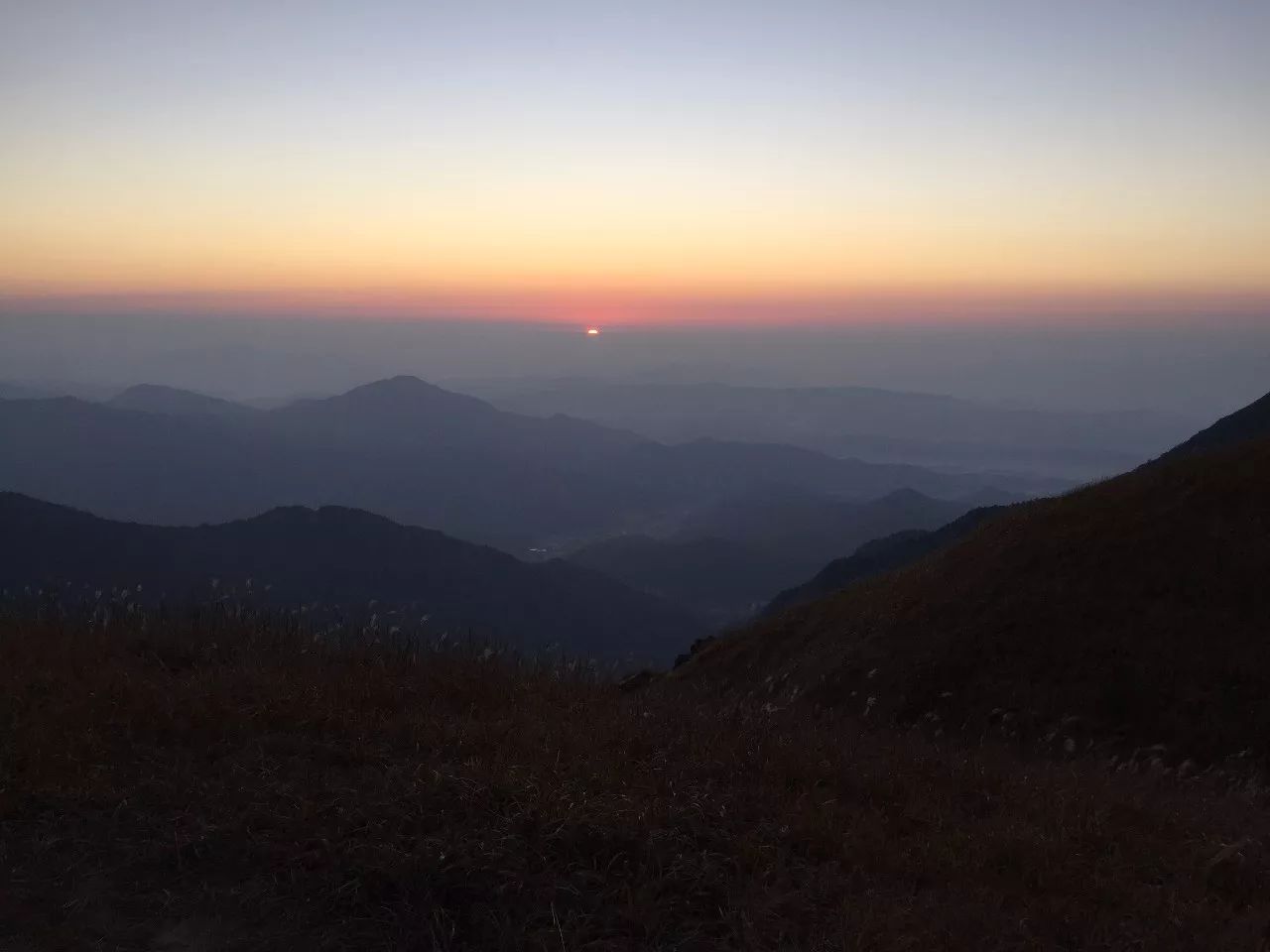 最爱那抹黄，深秋的武功山徒步之旅