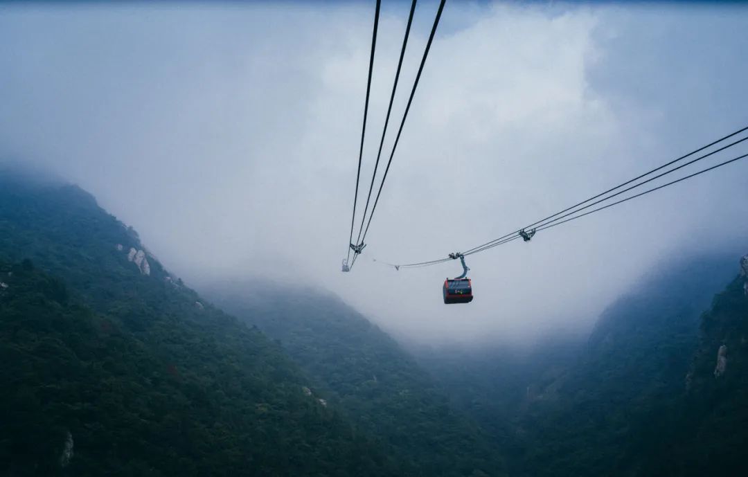 Al viajar durante el Festival de Primavera, ¿qué teleféricos únicos en China merecen un viaje?