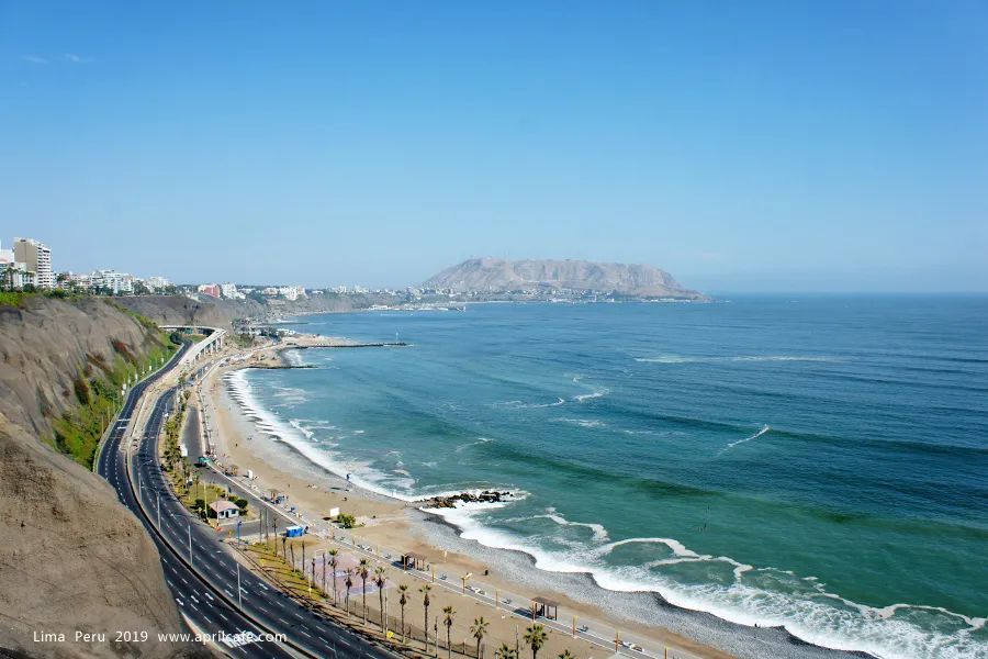 Notas de viaje a Perú [Un día en la playa de Miraflores en Lima]