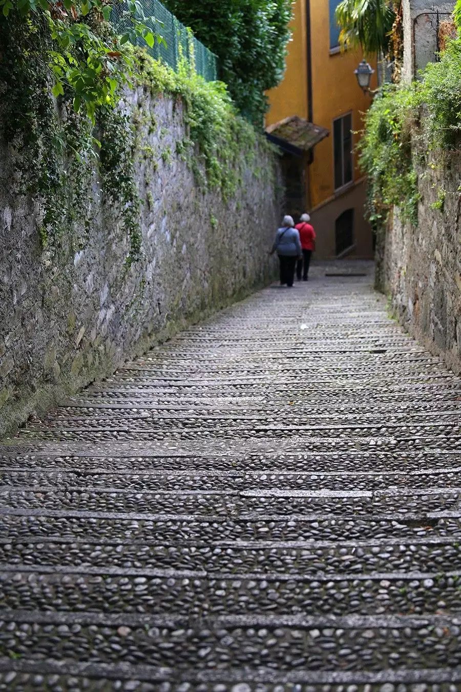 [Notas de viaje de Yue] Pequeño pueblo pesquero en el acantilado en Italia