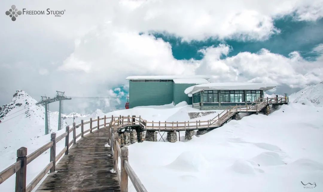 Al viajar durante el Festival de Primavera, ¿qué teleféricos únicos en China merecen un viaje?