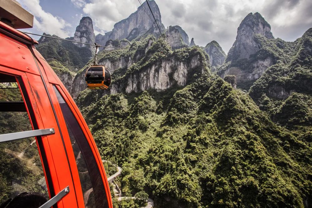 Al viajar durante el Festival de Primavera, ¿qué teleféricos únicos en China merecen un viaje?