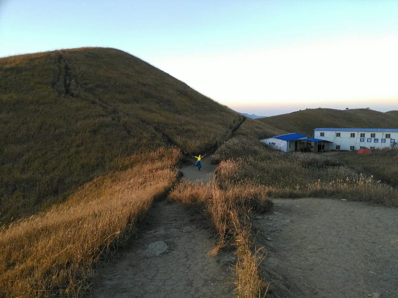 最爱那抹黄，深秋的武功山徒步之旅