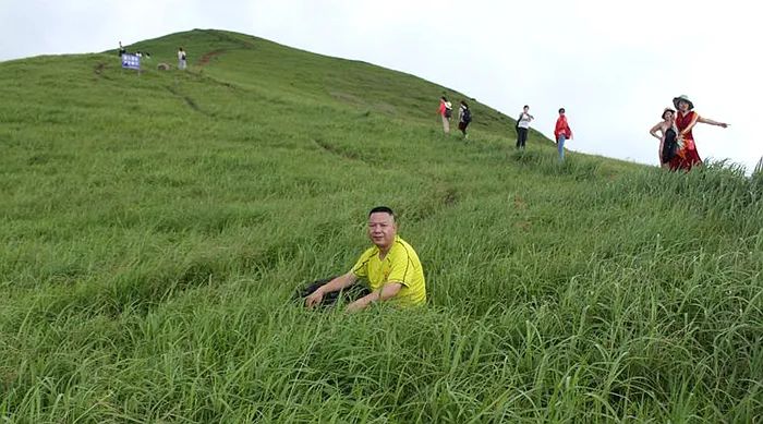 Travel Notes | He Jiajin: Journey to East Lion Mountain at Yuanyang Grassland