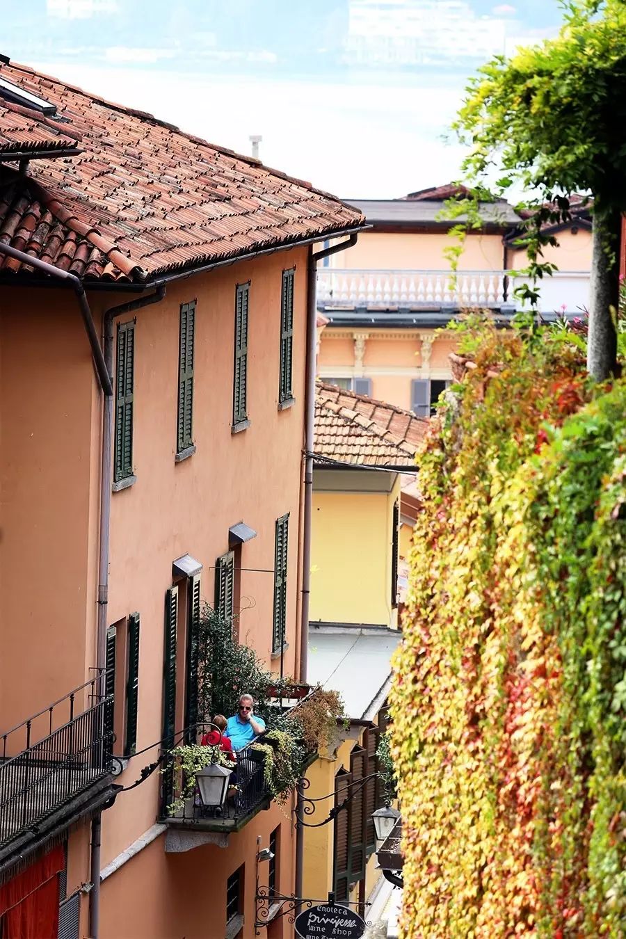 [Notas de viaje de Yue] Pequeño pueblo pesquero en el acantilado en Italia