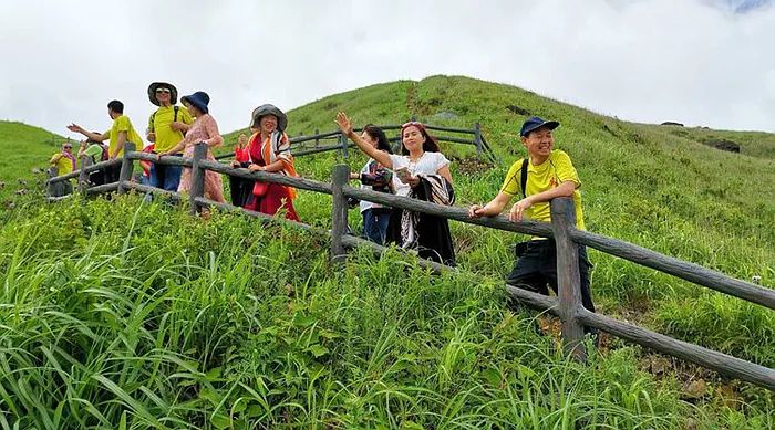 Notas de viaje He Jiajin: viaje a la montaña East Lion en Yuanyang Grassland