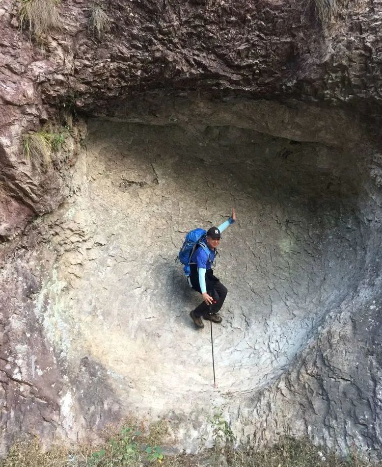 Cruce del puente inmortal de la montaña Yandang