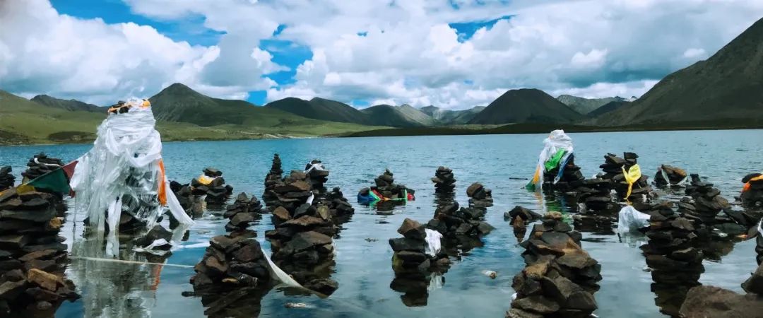 Travel Notes to Tibet (4) | Sijin Lacuo The cornucopia of legends filled with beauty