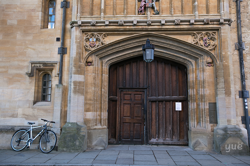 Doesn't Oxford look like a university?