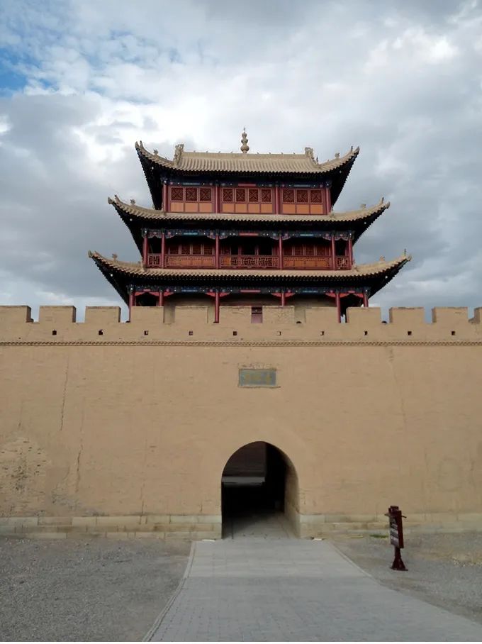 In-depth travel guide to Jiayuguan Pass in Gansu Province, the most majestic pass in the world