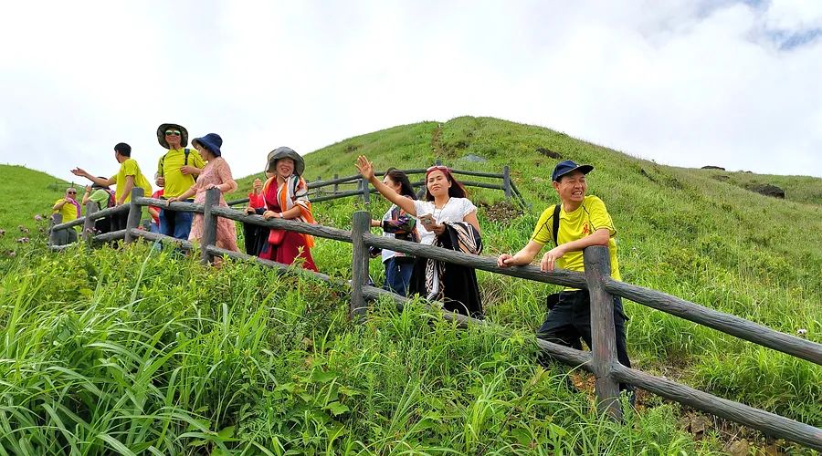 Notas de viaje He Jiajin: viaje a la montaña East Lion en Yuanyang Grassland