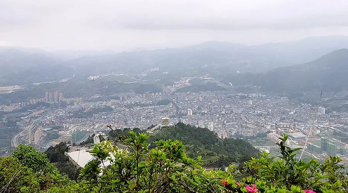 Notas de viaje He Jiajin: viaje a la montaña East Lion en Yuanyang Grassland