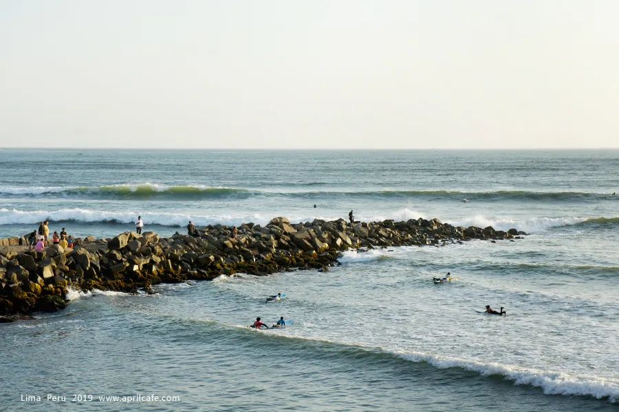 Notas de viaje a Perú [Un día en la playa de Miraflores en Lima]