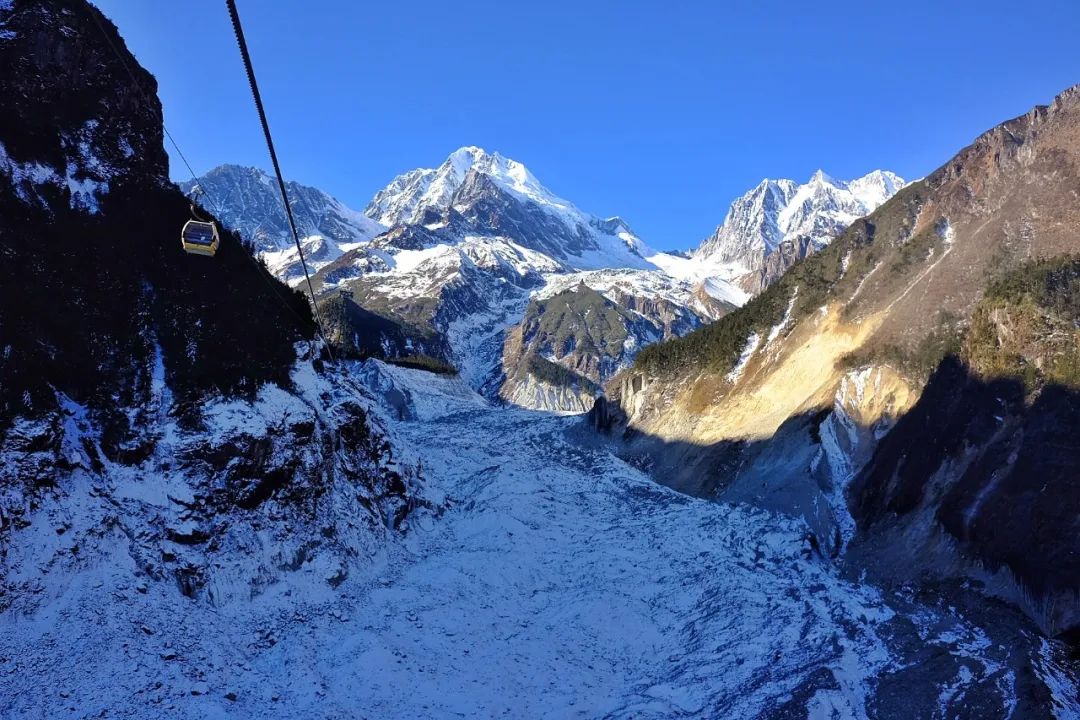 When traveling during the Spring Festival, which unique cableways in China are worth a ride?