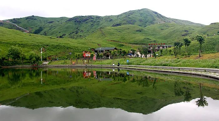 Notas de viaje He Jiajin: viaje a la montaña East Lion en Yuanyang Grassland