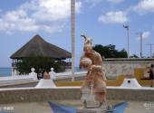 墨西哥科苏梅尔岛旅游攻略 之 广场雕塑