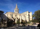 法国阿维尼翁旅游攻略 之 老教堂
