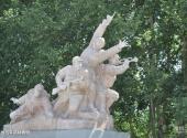 石家庄华北军区烈士陵园旅游攻略 之 解放战争题材雕塑