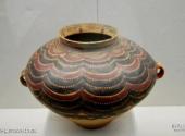 甘肃省博物馆旅游攻略 之 多层垂弧锯齿纹彩陶罐