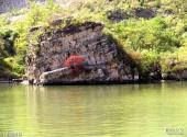 门头沟珍珠湖风景区旅游攻略 之 峭壁红枫