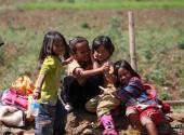 沧源翁丁佤族村寨旅游攻略 之 佤族儿童