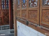 杭州胡雪岩故居旅游攻略 之 铜铸窗轴