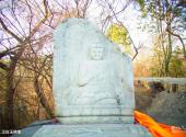 北京蓟门烟树公园旅游攻略 之 汉白玉佛像