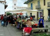 厄瓜多尔昆卡古城旅游攻略 之 鲜花集市