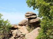 齐齐哈尔蛇洞山风景区旅游攻略 之 怪石