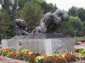 新疆生产建设兵团军垦博物馆旅游攻略 之 军垦第一犁雕像