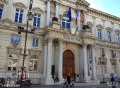 法国阿维尼翁旅游攻略 之 阿维尼翁市政厅
