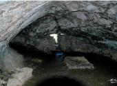智利复活节岛旅游攻略 之 地下洞穴