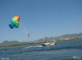 房山青龙湖水上游乐园旅游攻略 之 水上飞伞