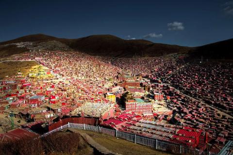 色达五明佛学院，藏地旅行的必去之地！