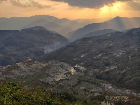 云南元阳梯田游记（附详细吃住行）