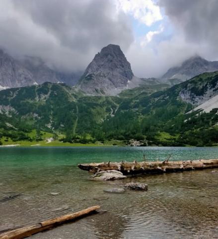 奥地利高山湖Seebensee和Drachensee徒步