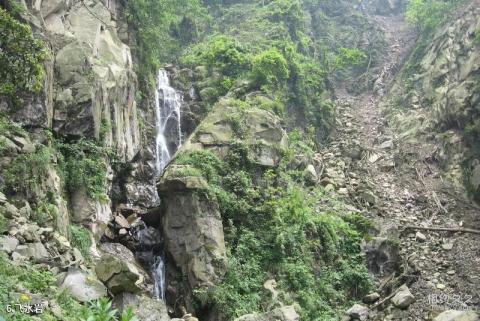 什邡蓥华山风景区旅游攻略 之 飞水岩