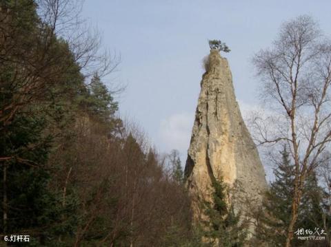 甘肃吐鲁沟旅游攻略 之 灯杆石