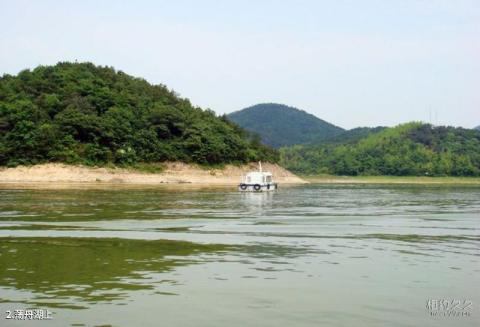 宁波上林湖景区旅游攻略 之 荡舟湖上