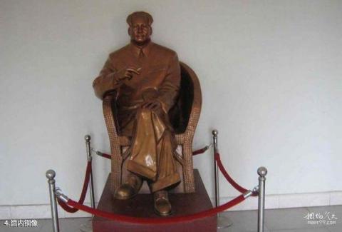 吉安毛泽东祖籍游览苑旅游攻略 之 馆内铜像
