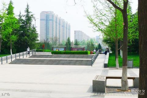 西安城市运动公园旅游攻略 之 广场