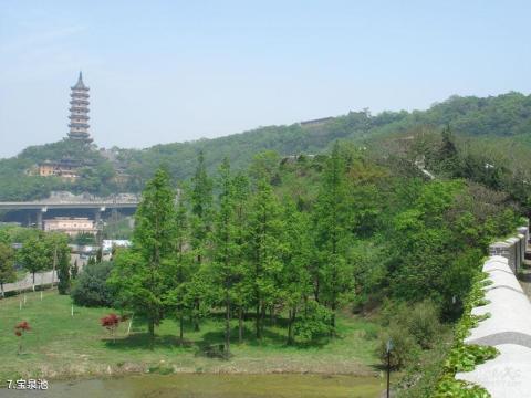 招宝山旅游风景区旅游攻略 之 宝泉池