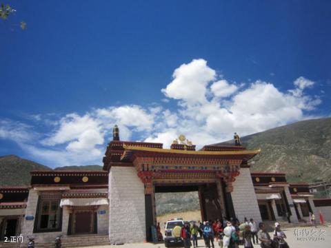 西藏拉萨哲蚌寺旅游攻略 之 正门