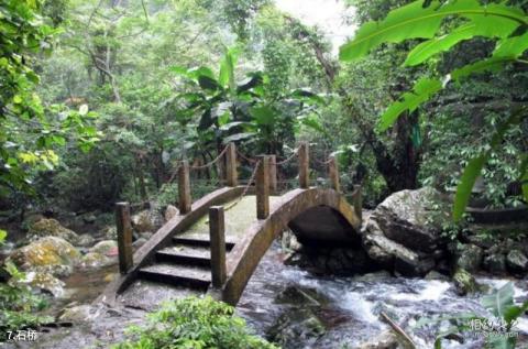 广西百崖槽风景区旅游攻略 之 石桥