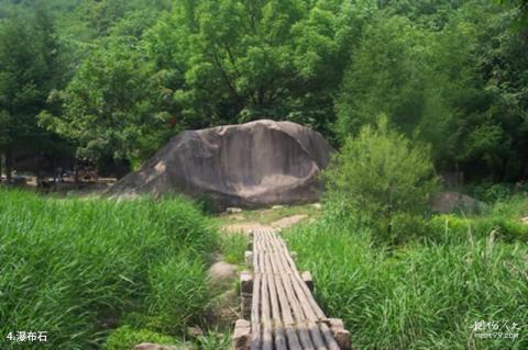 新宾猴石国家森林公园旅游攻略 之 瀑布石