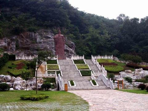 宜兴陶祖圣境风景区旅游攻略 之 雕塑广场