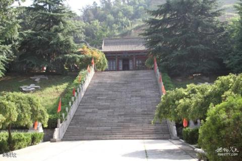 西安杨虎城将军陵园旅游攻略 之 斜坡