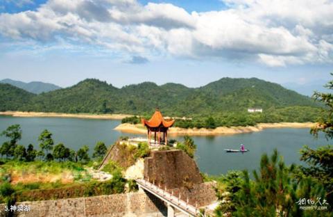 莲花玉壶山风景区旅游攻略 之 神泉湖